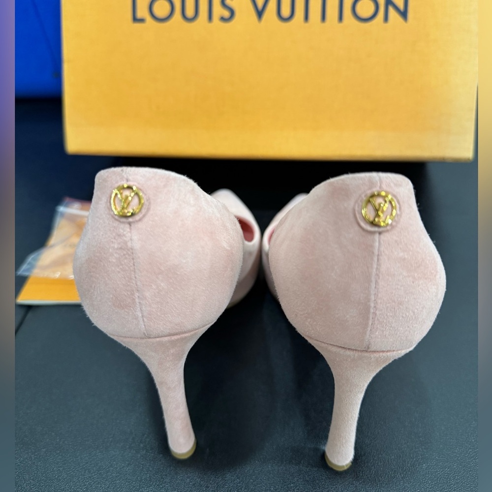 Louis Vuitton Pink Suede Pointed Toe Pumps Size 36 - Picture 9 of 13